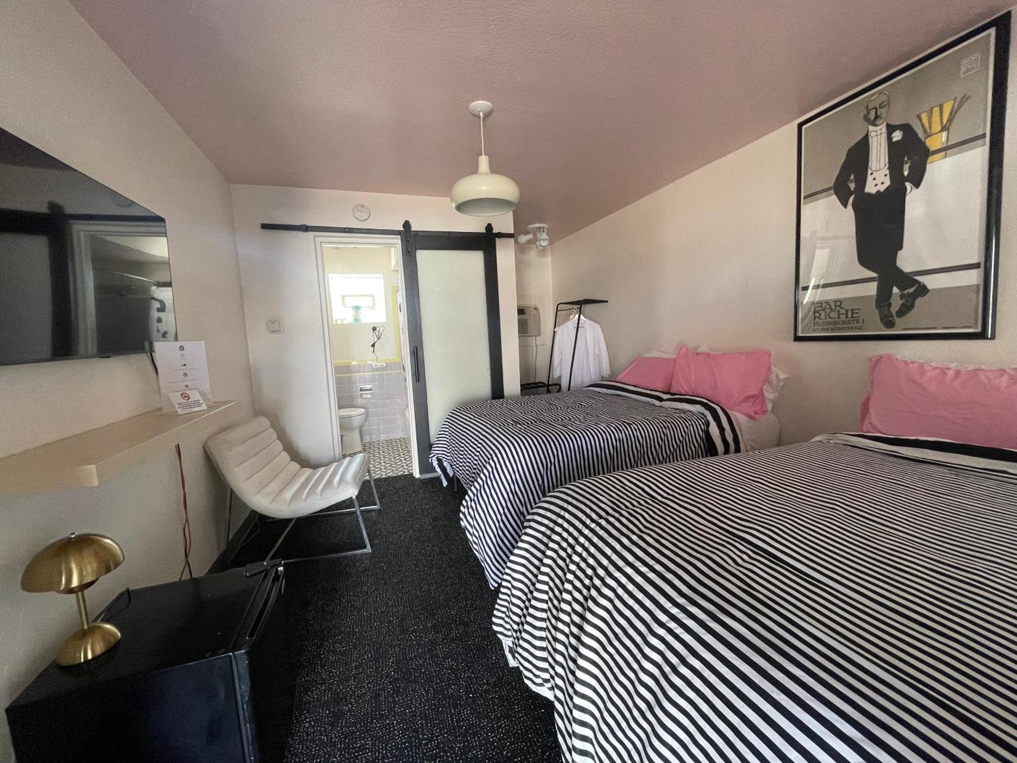 Rainbow Motel Ґрілі Екстер'єр фото